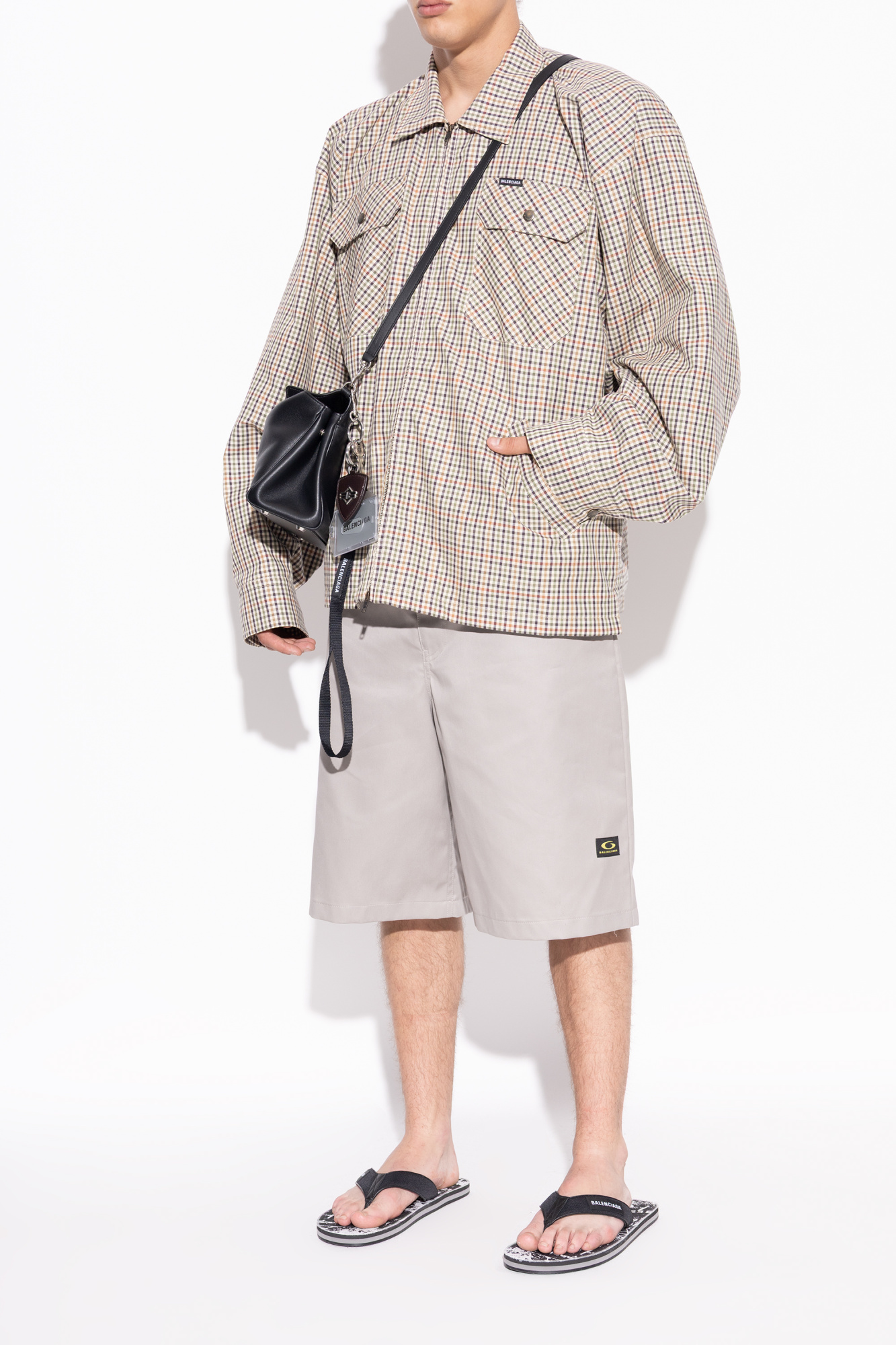 hia_　0308 Czarny Japonki z logo Balenciaga - Vitkac Polska